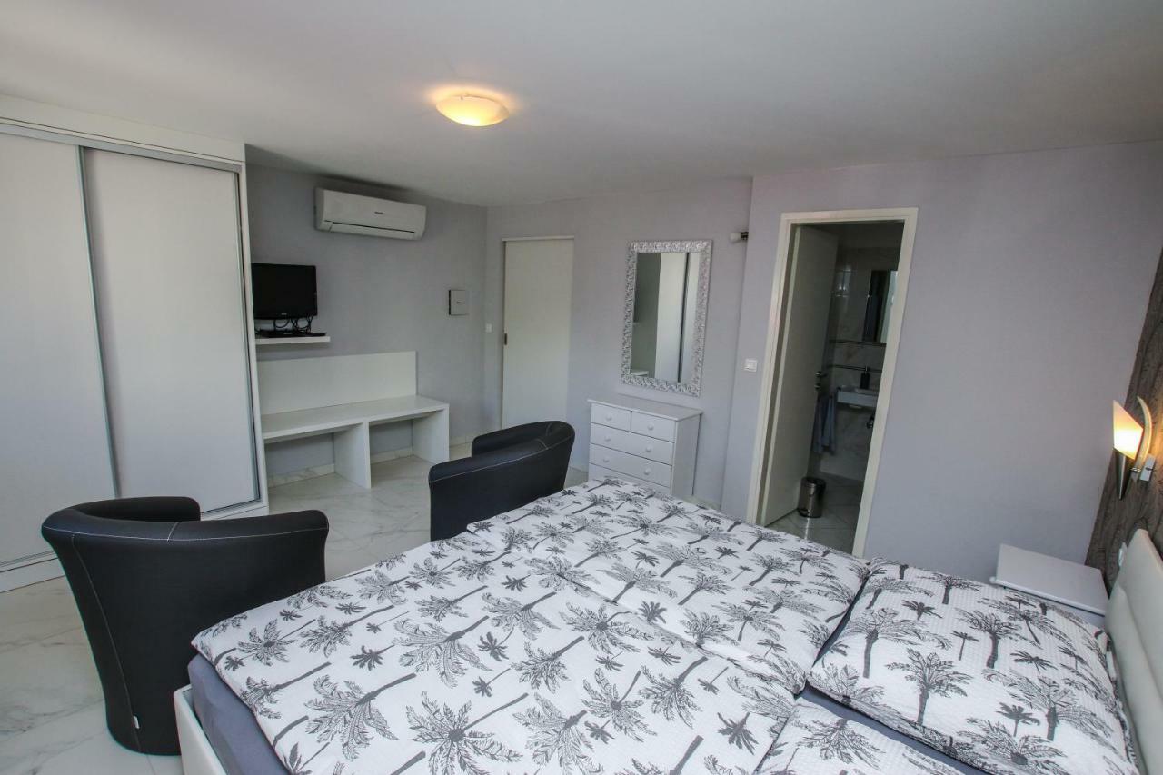 Apartment Alsia Poreč Exterior foto